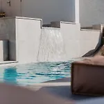 Szálloda Oliving Mykonos Luxury Kluvász