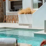 Oliving Mykonos Luxury Szálloda Kluvász
