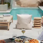 Oliving Mykonos Luxury Hotell