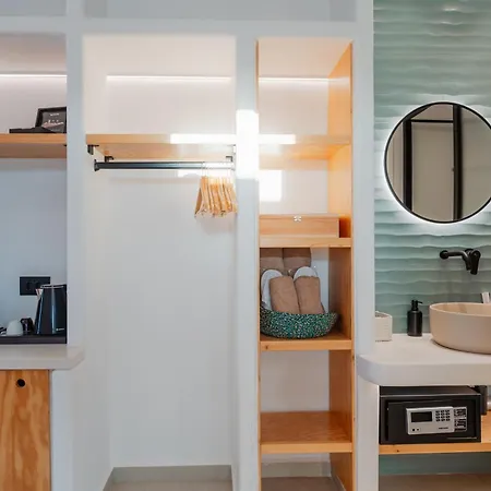 Oliving Mykonos Luxury 4* Klouvas