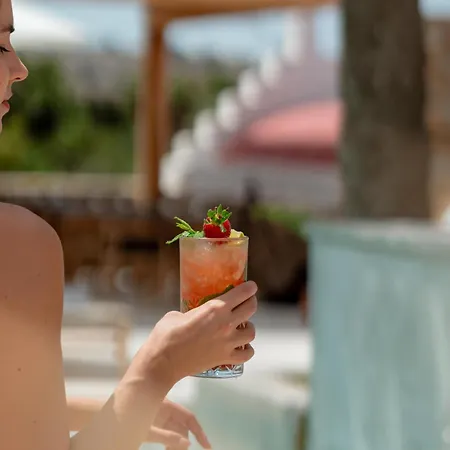 Oliving Mykonos Luxury 4* Klouvas