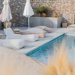 Oliving Mykonos Luxury Hotel Klouvas
