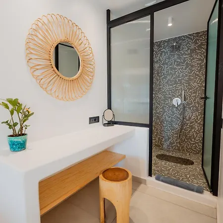 Oliving Mykonos Luxury Klouvas